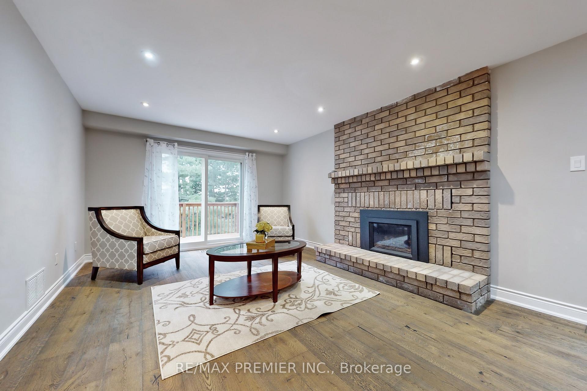 Photo 17 of 145 Fox Run, Barrie, Letitia Heights — HOMEH