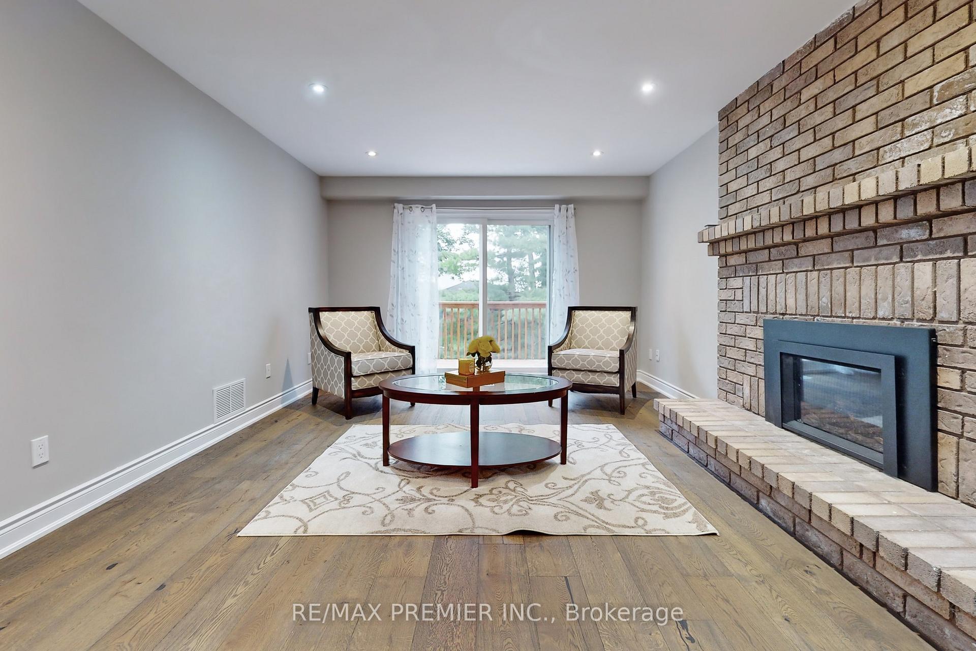 Photo 18 of 145 Fox Run, Barrie, Letitia Heights — HOMEH