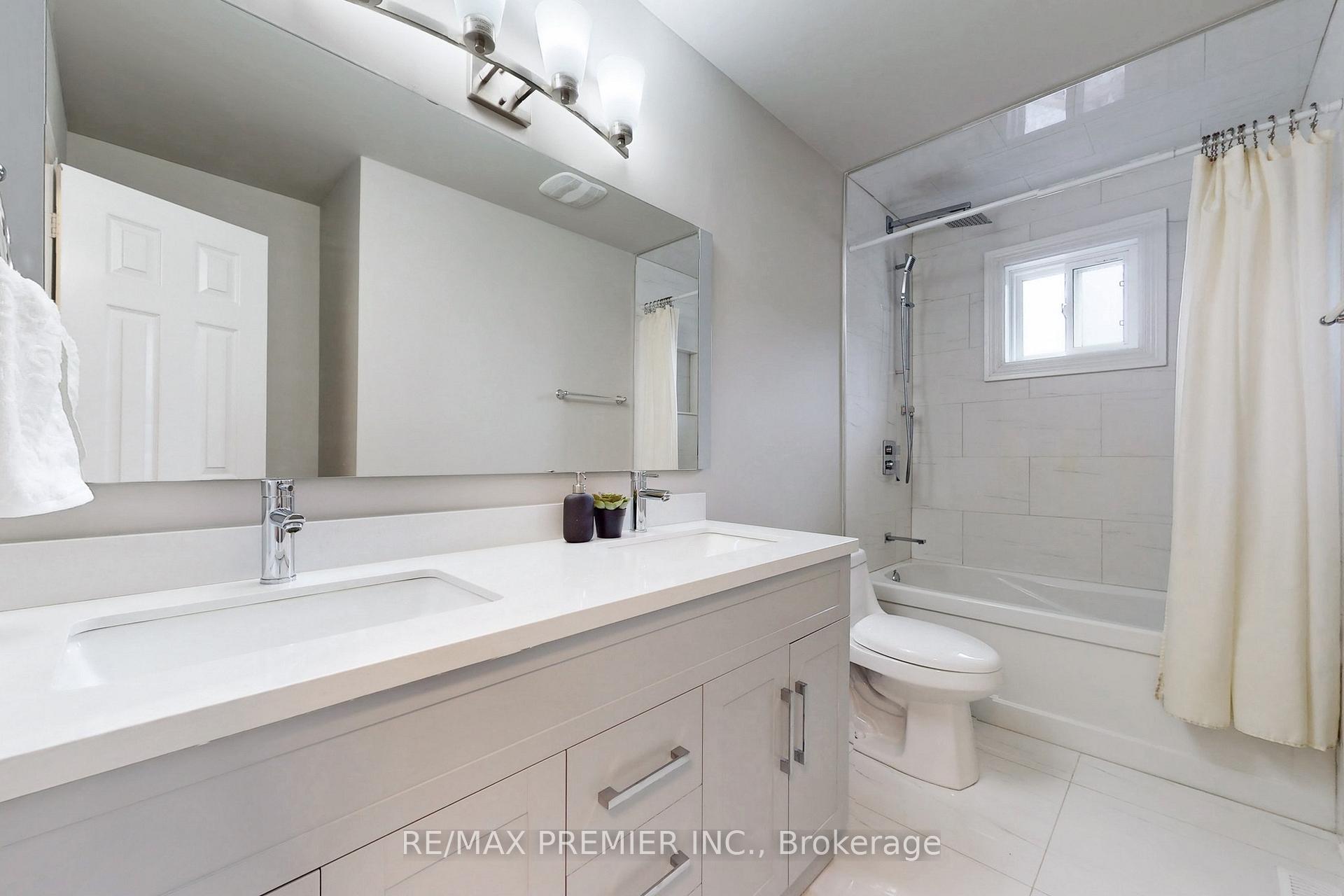 Photo 22 of 145 Fox Run, Barrie, Letitia Heights — HOMEH