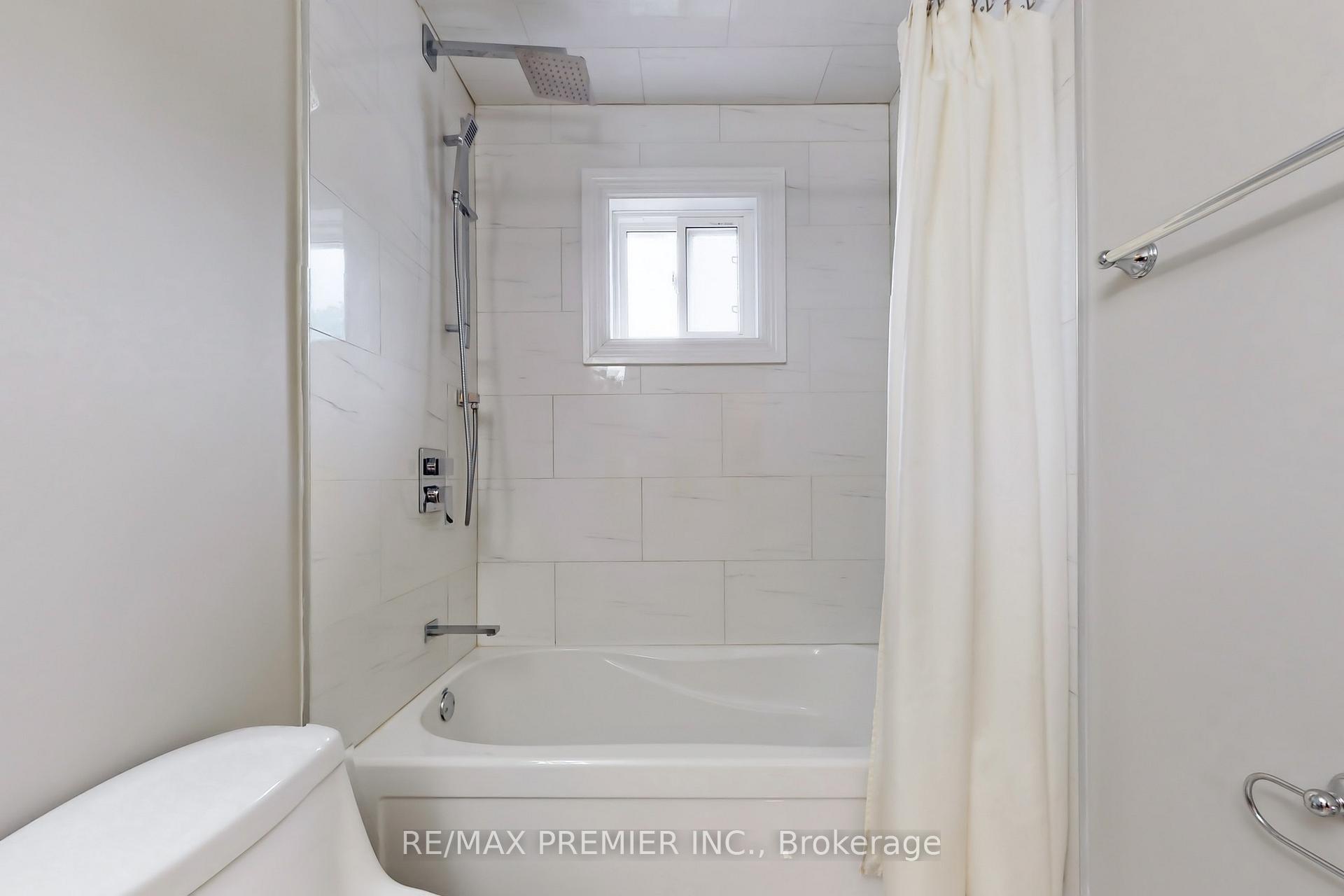 Photo 23 of 145 Fox Run, Barrie, Letitia Heights — HOMEH