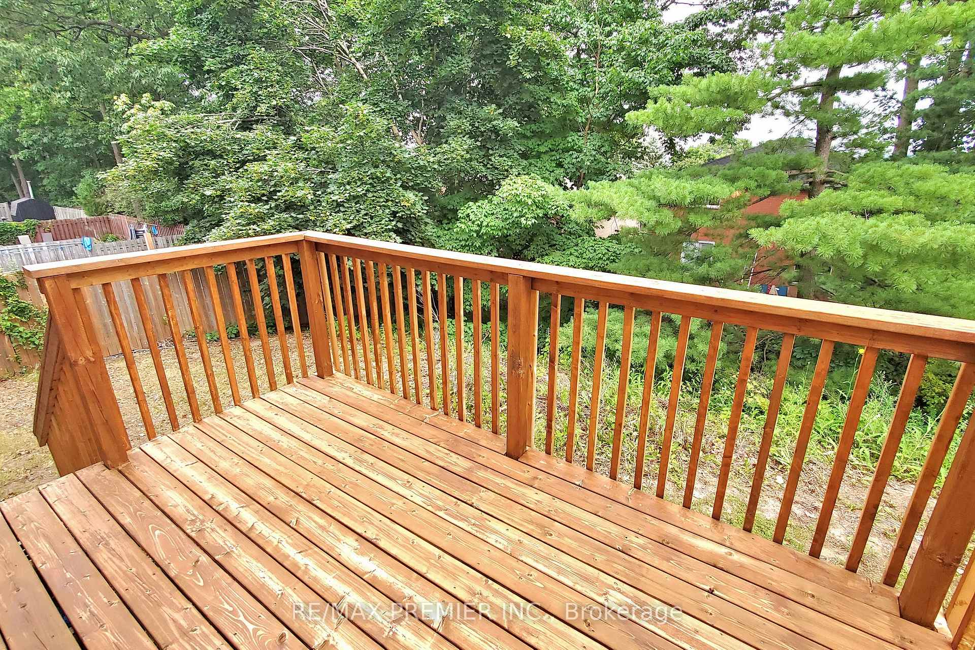 Photo 26 of 145 Fox Run, Barrie, Letitia Heights — HOMEH