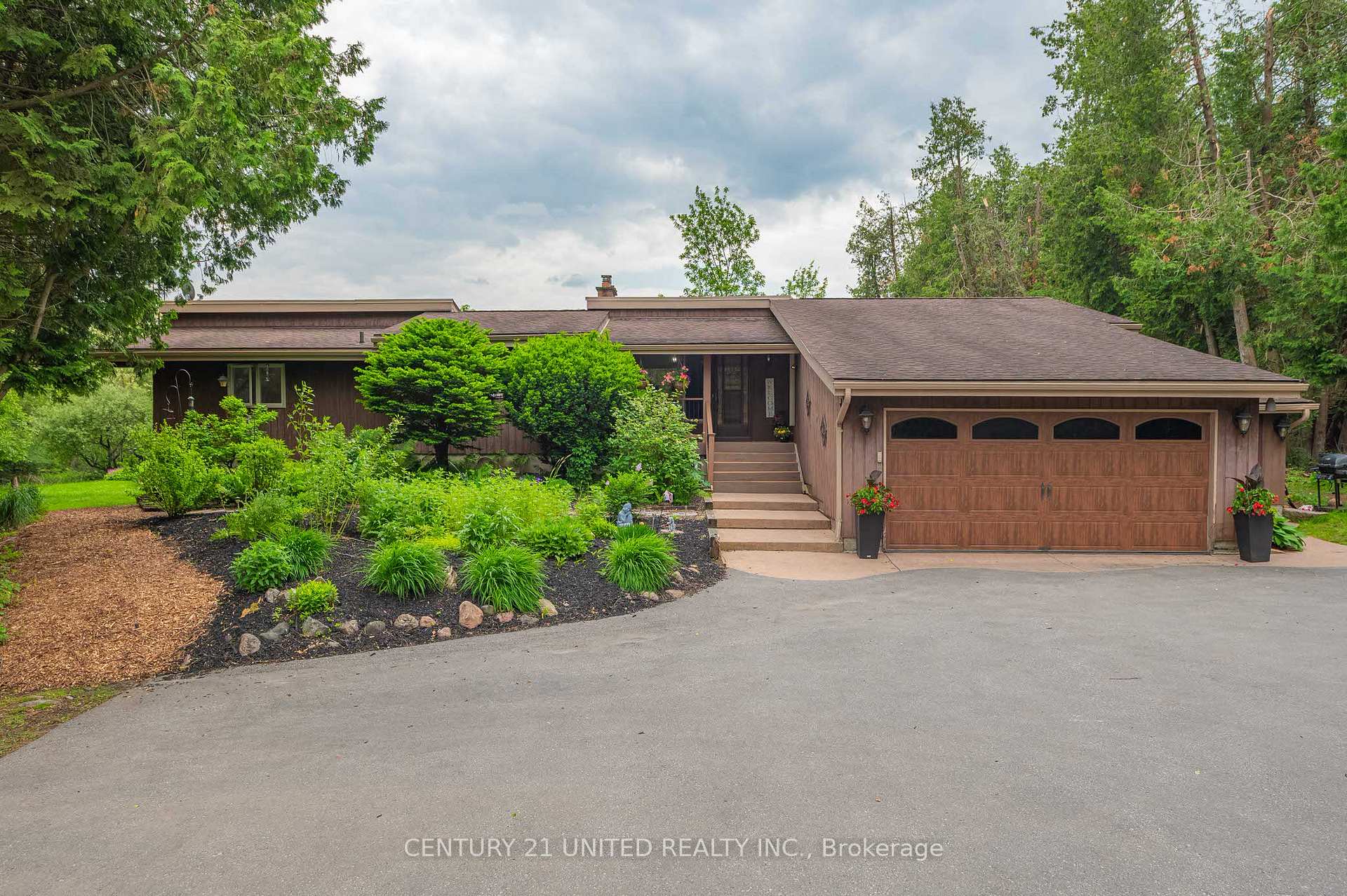 Photo 3 of 1487 Stewart Line, Cavan Monaghan, Cavan Twp — HOMEH