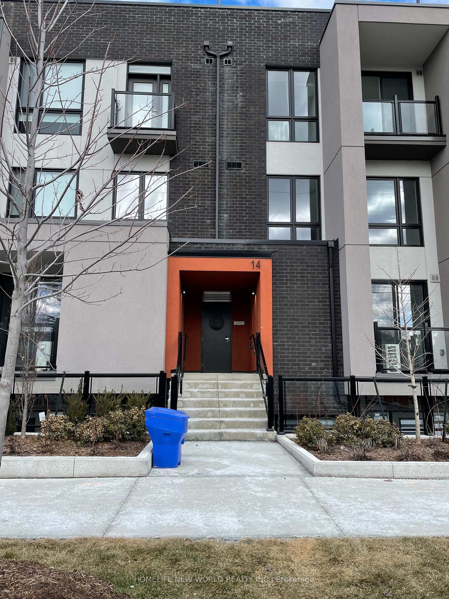 Front of Unit 6, 14 Marquette Avenue