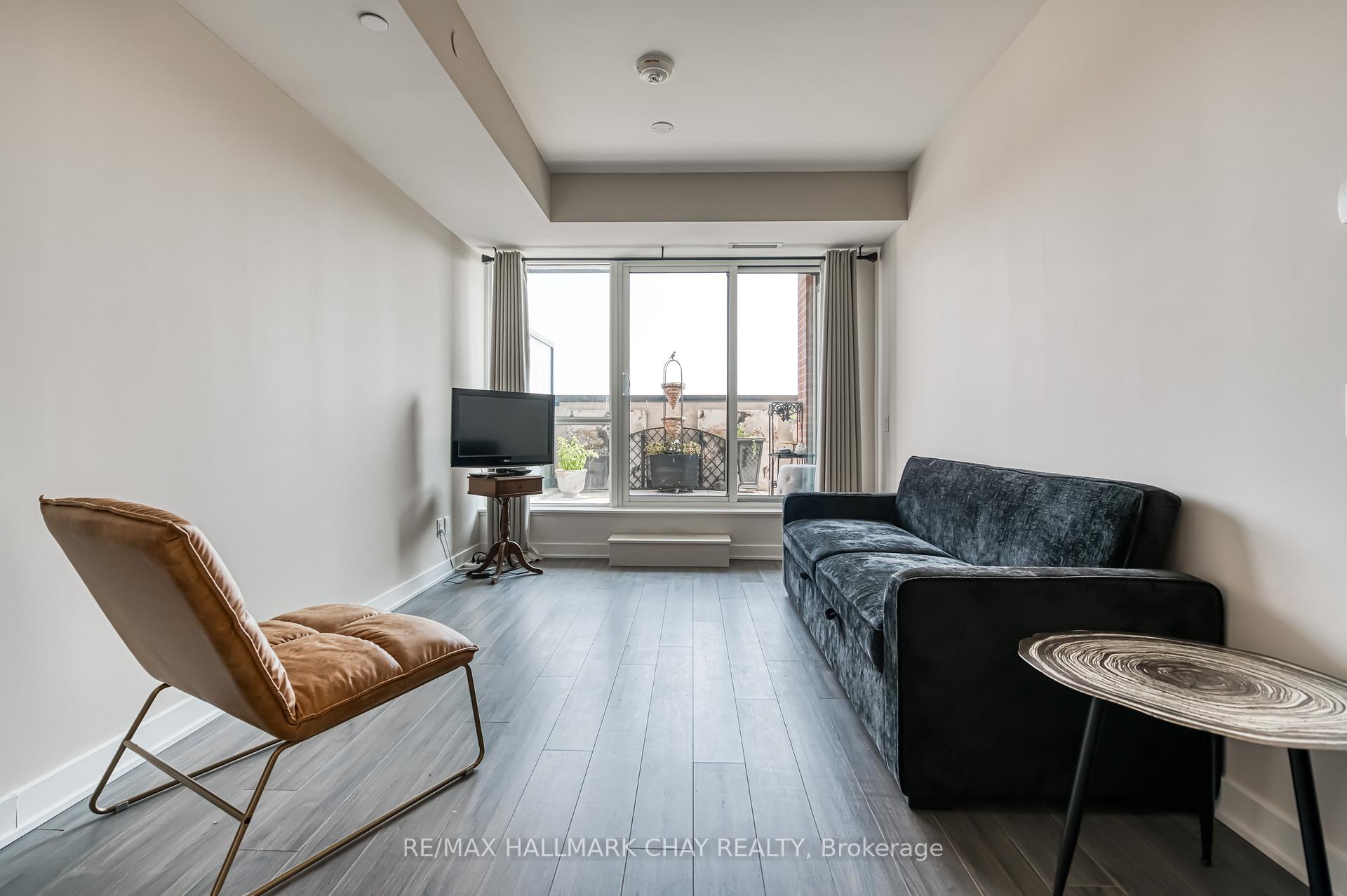 Photo 7 of Unit 217, 681 Yonge Street N, Barrie, Painswick South — HOMEH
