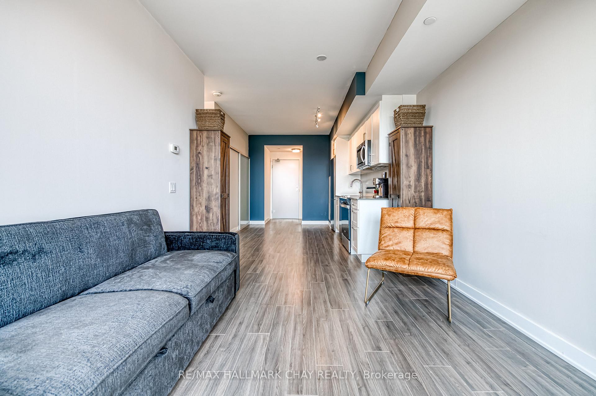 Photo 10 of Unit 217, 681 Yonge Street N, Barrie, Painswick South — HOMEH