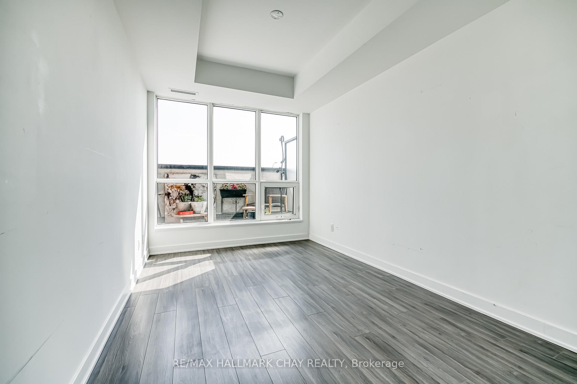 Photo 12 of Unit 217, 681 Yonge Street N, Barrie, Painswick South — HOMEH