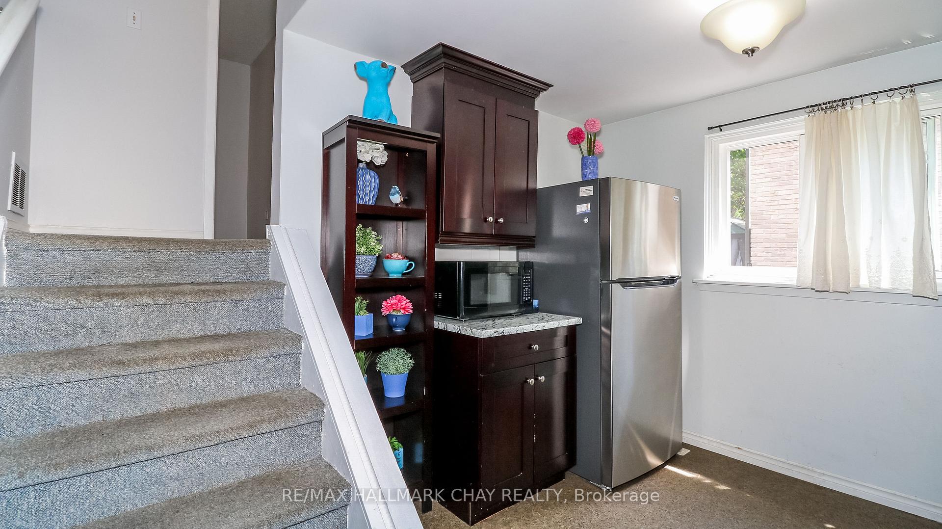 Photo 27 of 21 Scott Crescent, Barrie, Letitia Heights — HOMEH