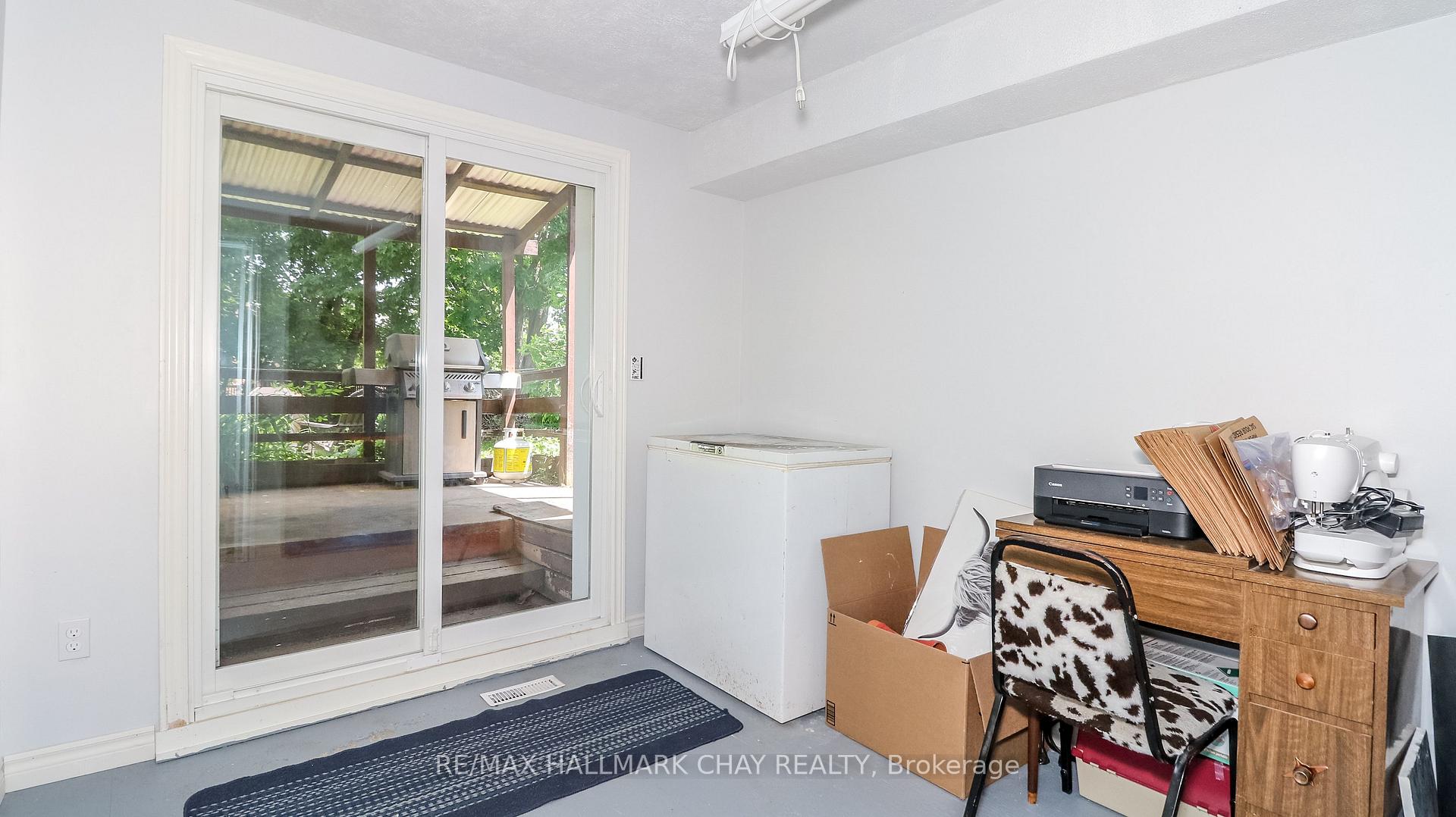 Photo 34 of 21 Scott Crescent, Barrie, Letitia Heights — HOMEH