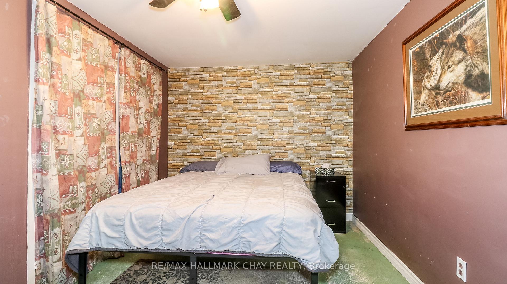 Photo 37 of 21 Scott Crescent, Barrie, Letitia Heights — HOMEH
