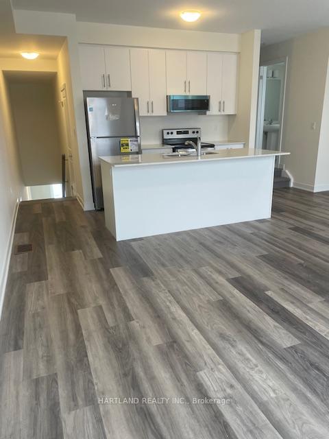 Photo 6 of Unit 1402, 1695 Dersan Street, Pickering, Duffin Heights — HOMEH