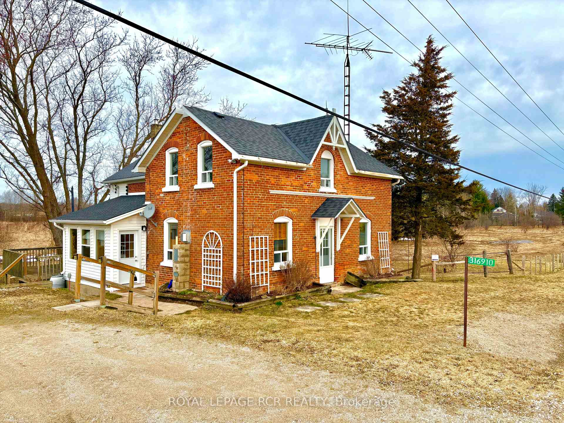 Photo 1 of 316910 Highway 6, Chatsworth — HOMEH