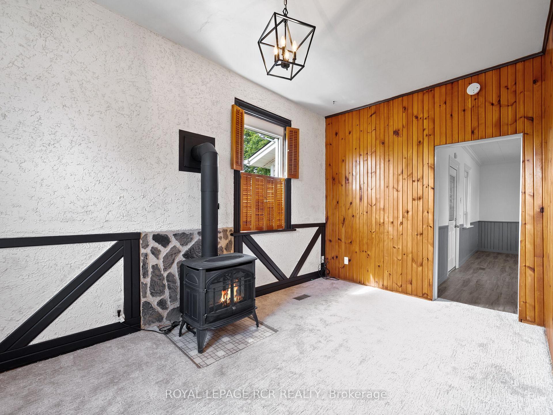 Photo 14 of 316910 Highway 6, Chatsworth — HOMEH