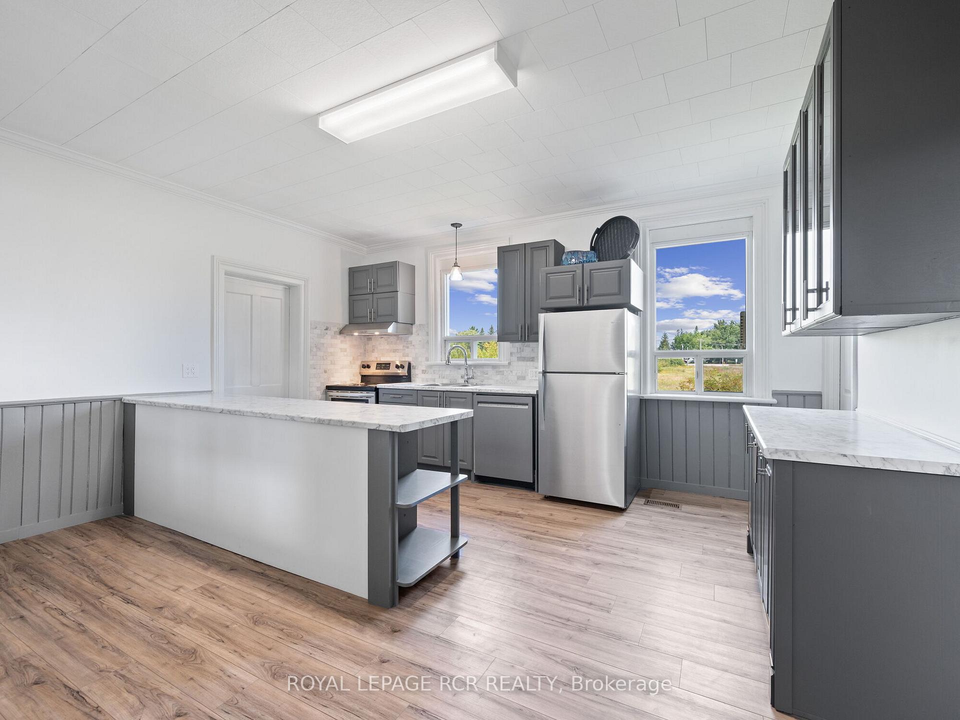 Photo 16 of 316910 Highway 6, Chatsworth — HOMEH