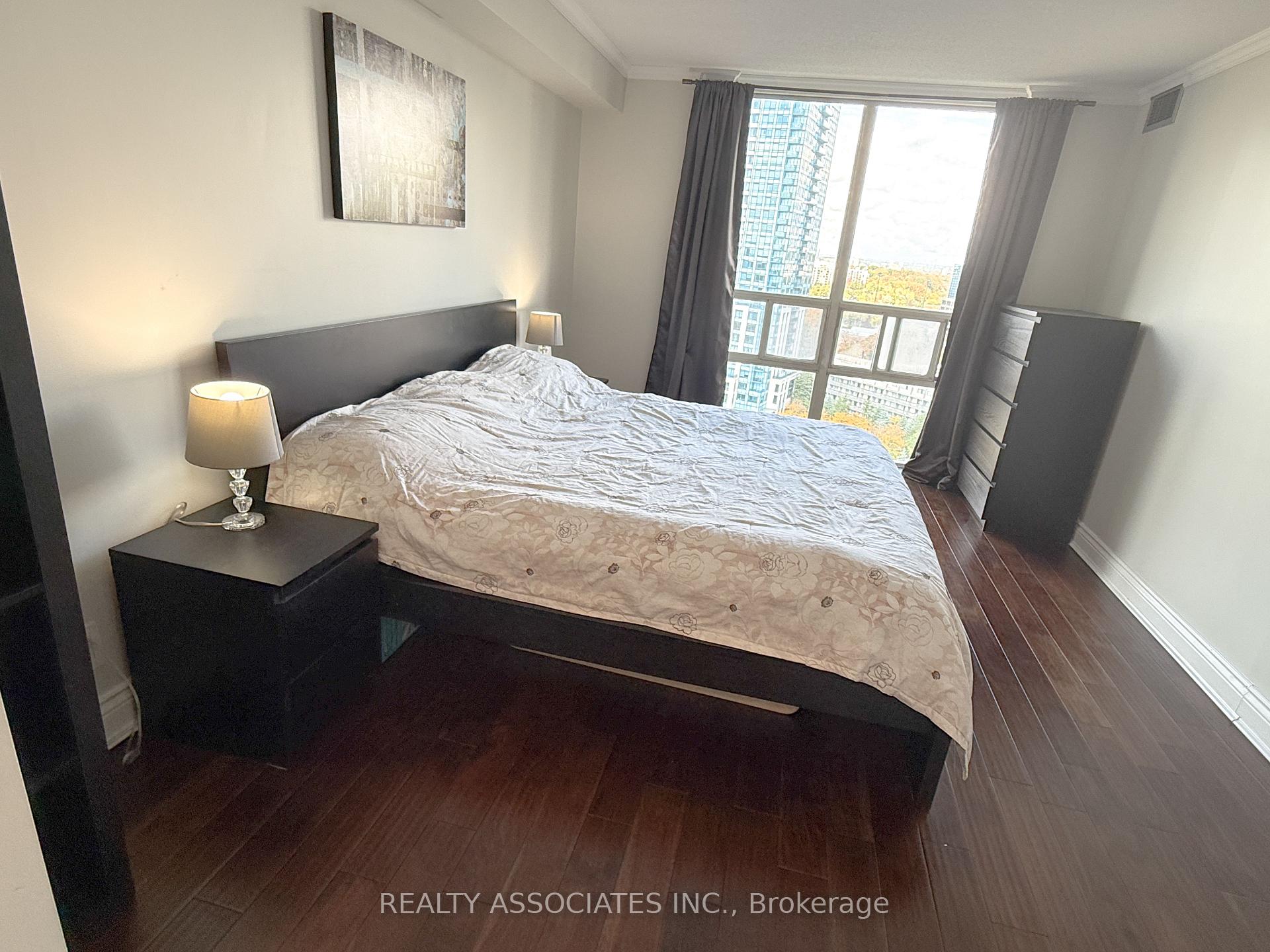 Photo 3 of Unit 2006, 215 Wynford Drive, Toronto, Flemingdon Park — HOMEH