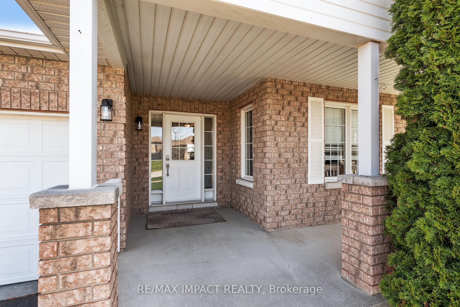 Photo 4 of 293 Ivey Crescent, Cobourg — HOMEH