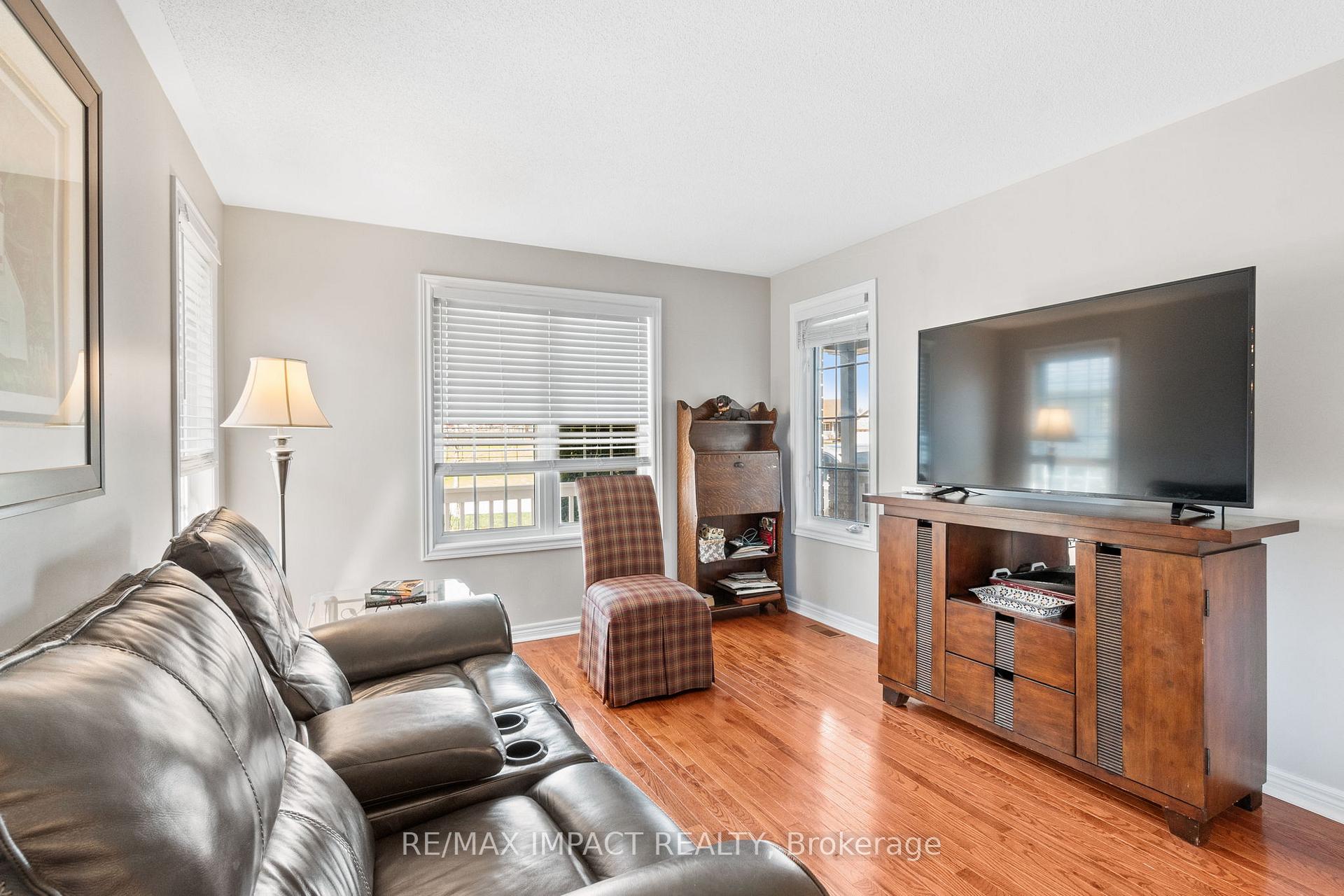 Photo 8 of 293 Ivey Crescent, Cobourg — HOMEH