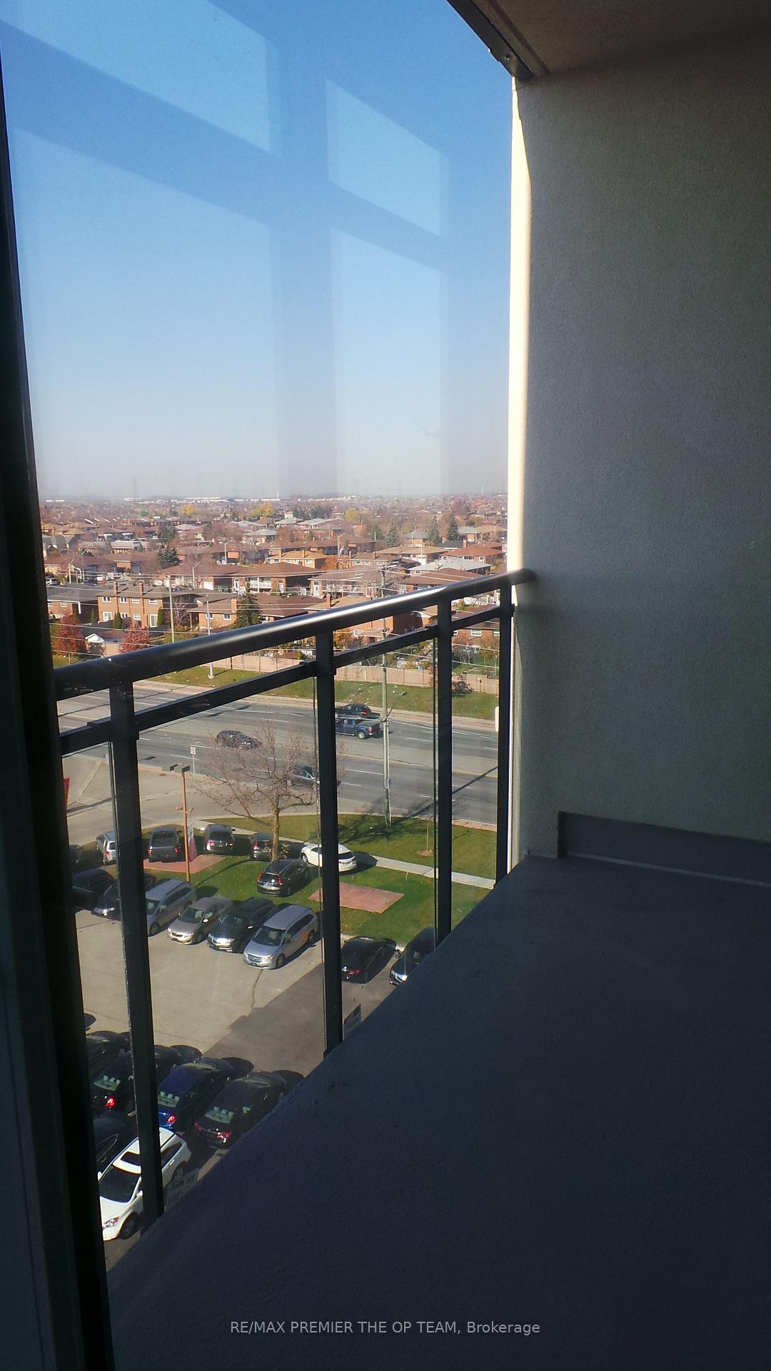 Photo 17 of Unit 806, 12 Woodstream Boulevard, Vaughan, Vaughan Grove — HOMEH