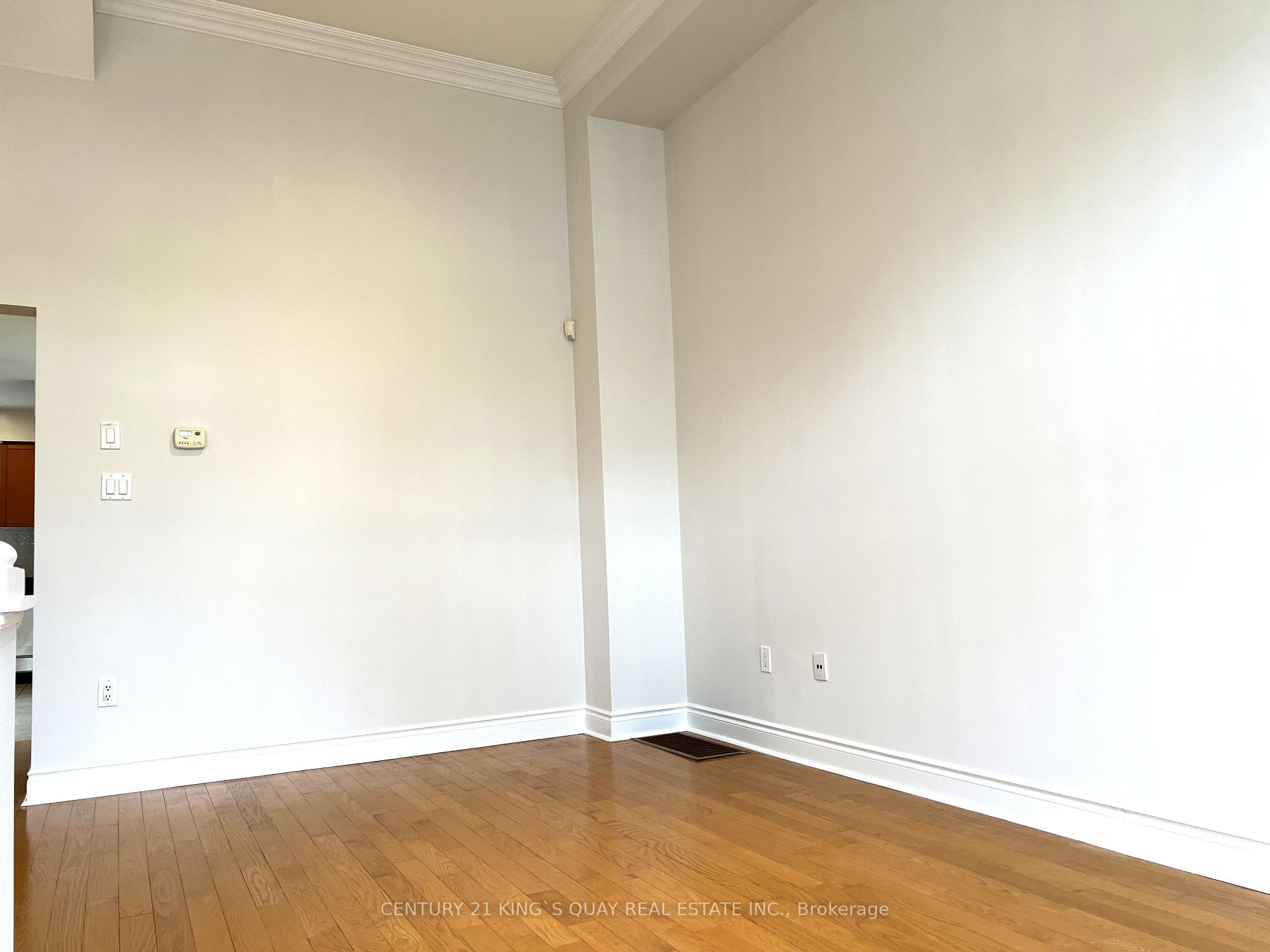 Photo 7 of 184 Legends Way, Markham, Unionville — HOMEH
