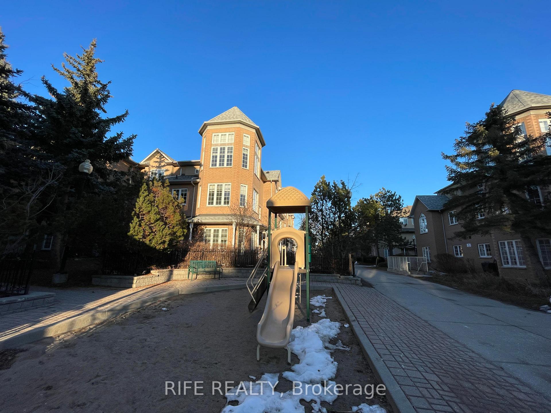 Photo 1 of Unit 1, 2 Alpen Way, Markham, Unionville — HOMEH