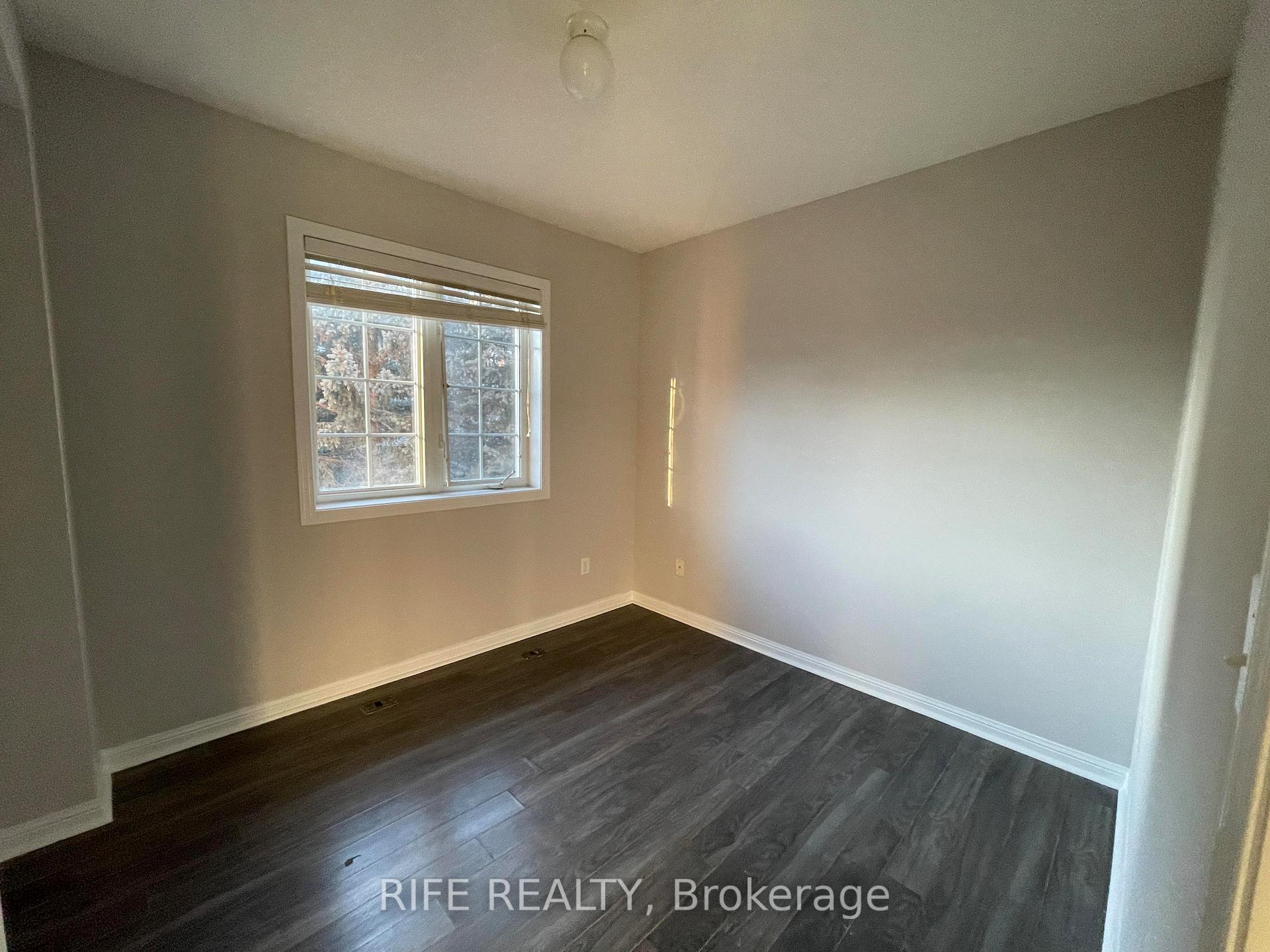 Photo 5 of Unit 1, 2 Alpen Way, Markham, Unionville — HOMEH