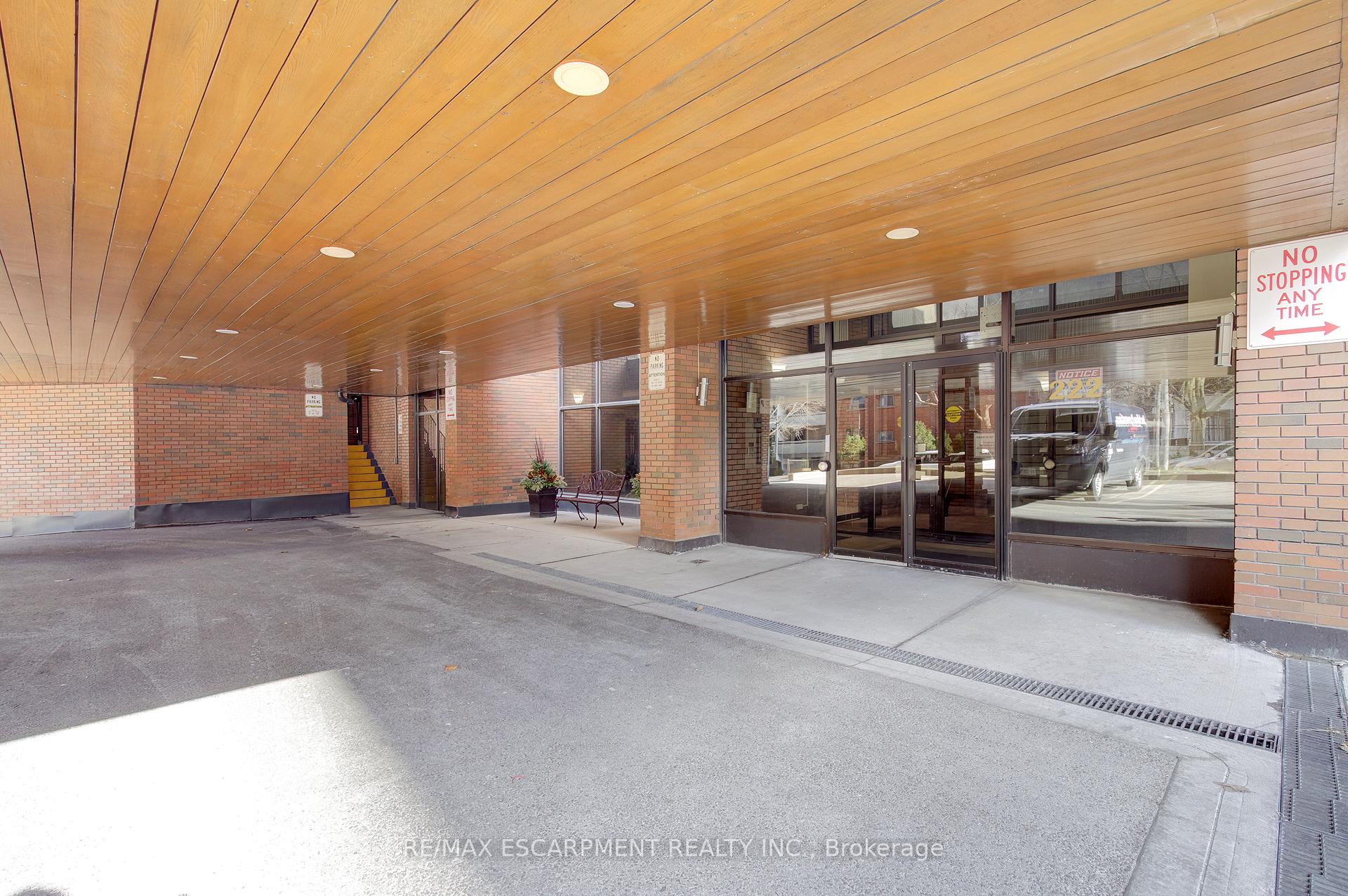 Photo 5 of Unit 1406, 222 Jackson Street W, Hamilton, Durand — HOMEH