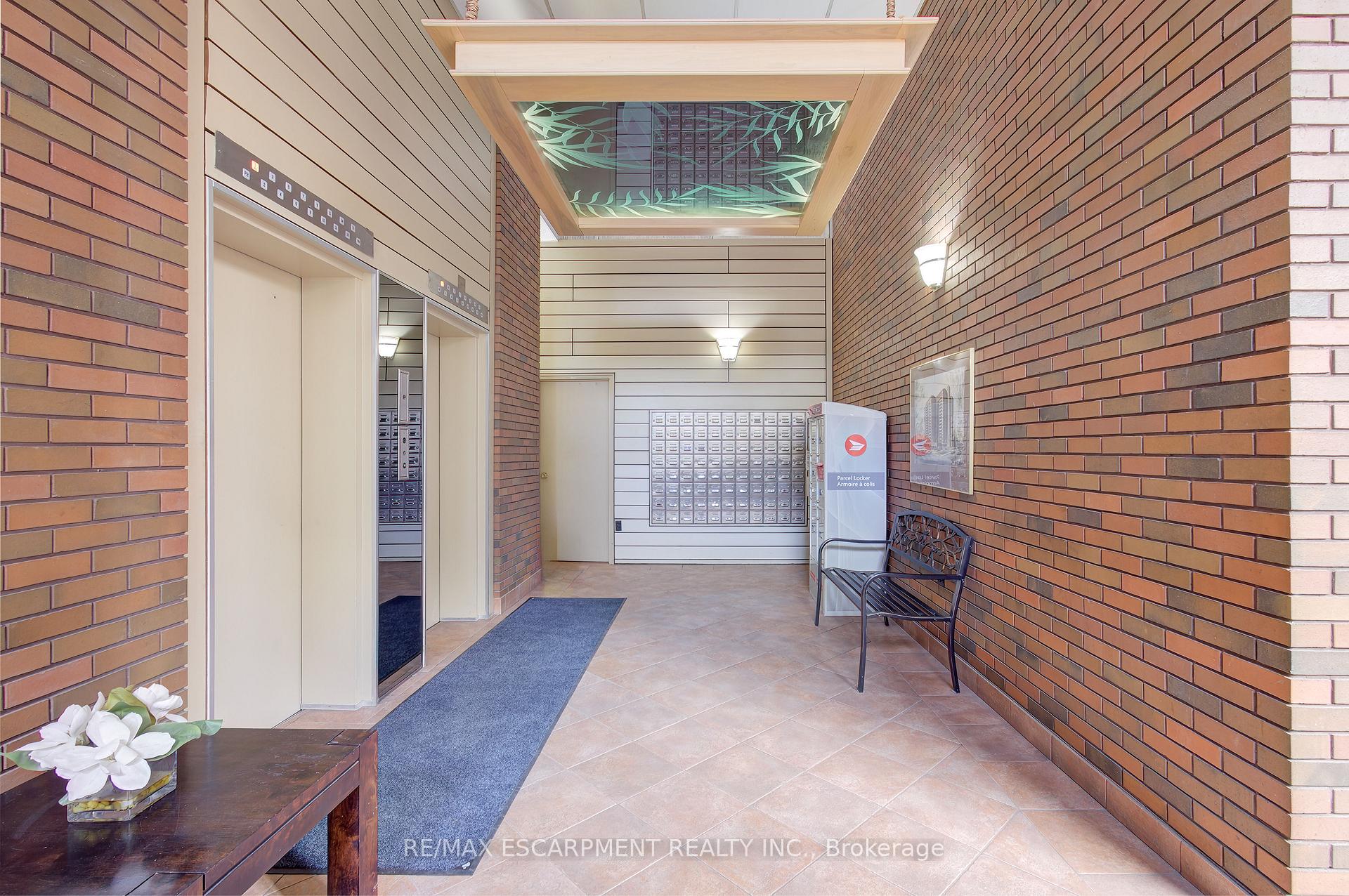 Photo 9 of Unit 1406, 222 Jackson Street W, Hamilton, Durand — HOMEH