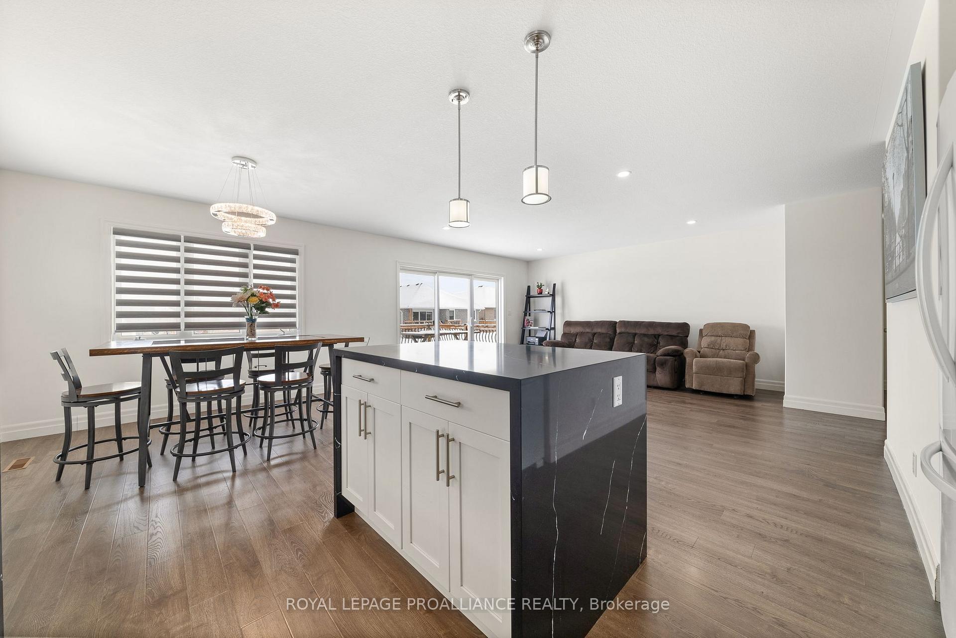 Photo 10 of 49 Tessa Boulevard, Belleville, Belleville Ward — HOMEH