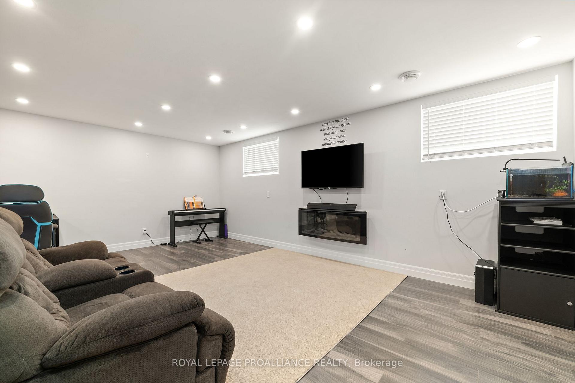 Photo 24 of 49 Tessa Boulevard, Belleville, Belleville Ward — HOMEH