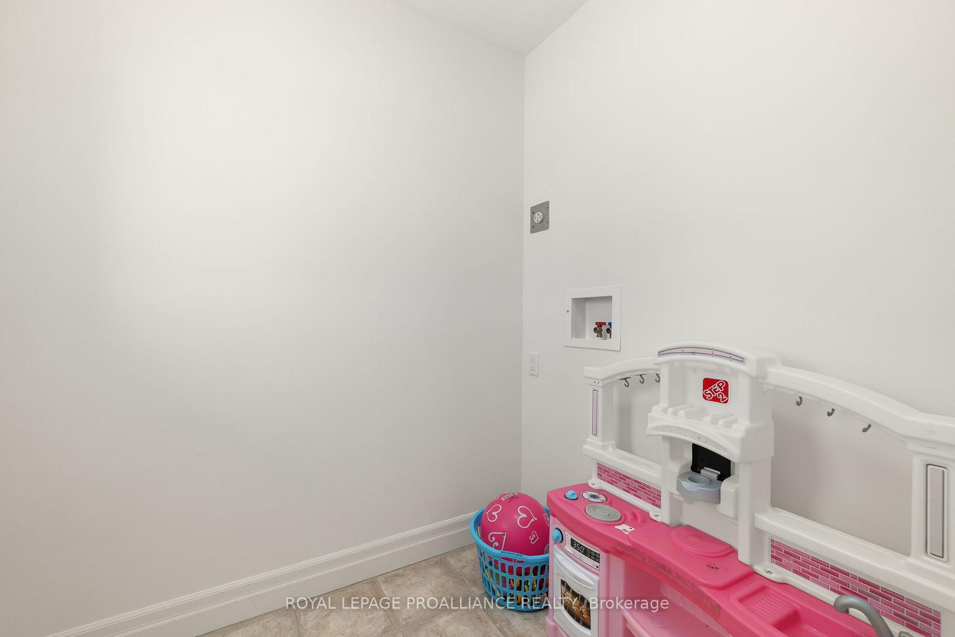 Photo 36 of 49 Tessa Boulevard, Belleville, Belleville Ward — HOMEH