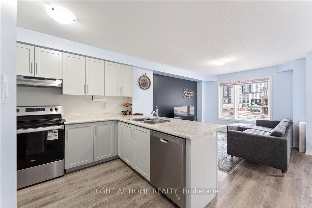 Photo 15 of 52 Dryden Lane, Hamilton, McQuesten — HOMEH