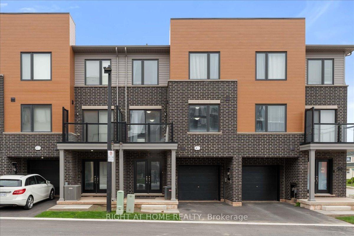 Photo 2 of 52 Dryden Lane, Hamilton, McQuesten — HOMEH