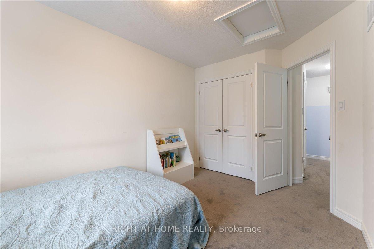 Photo 56 of 52 Dryden Lane, Hamilton, McQuesten — HOMEH