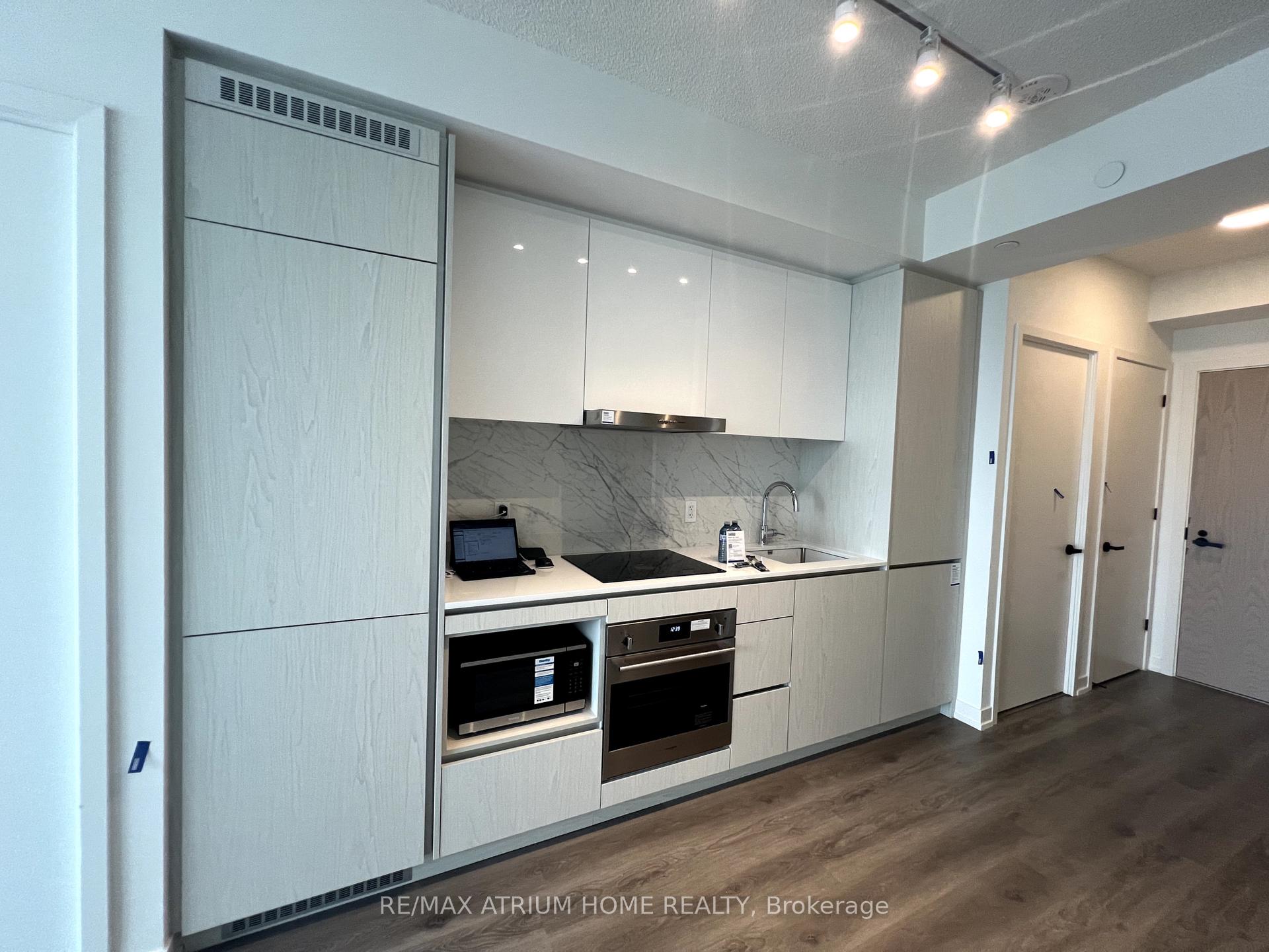 Photo 16 of Unit 4006, 28 Interchange Way, Vaughan, Vaughan Corporate Centre — HOMEH