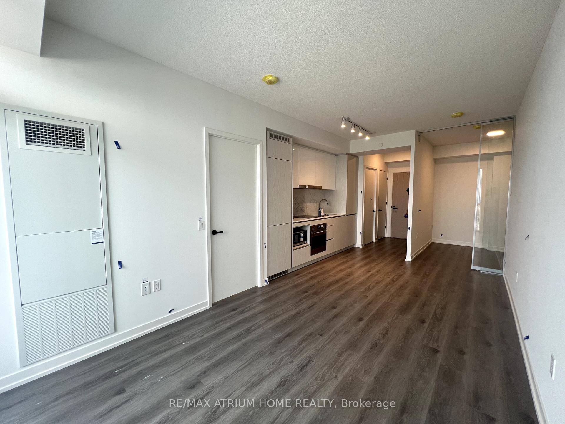 Photo 17 of Unit 4006, 28 Interchange Way, Vaughan, Vaughan Corporate Centre — HOMEH