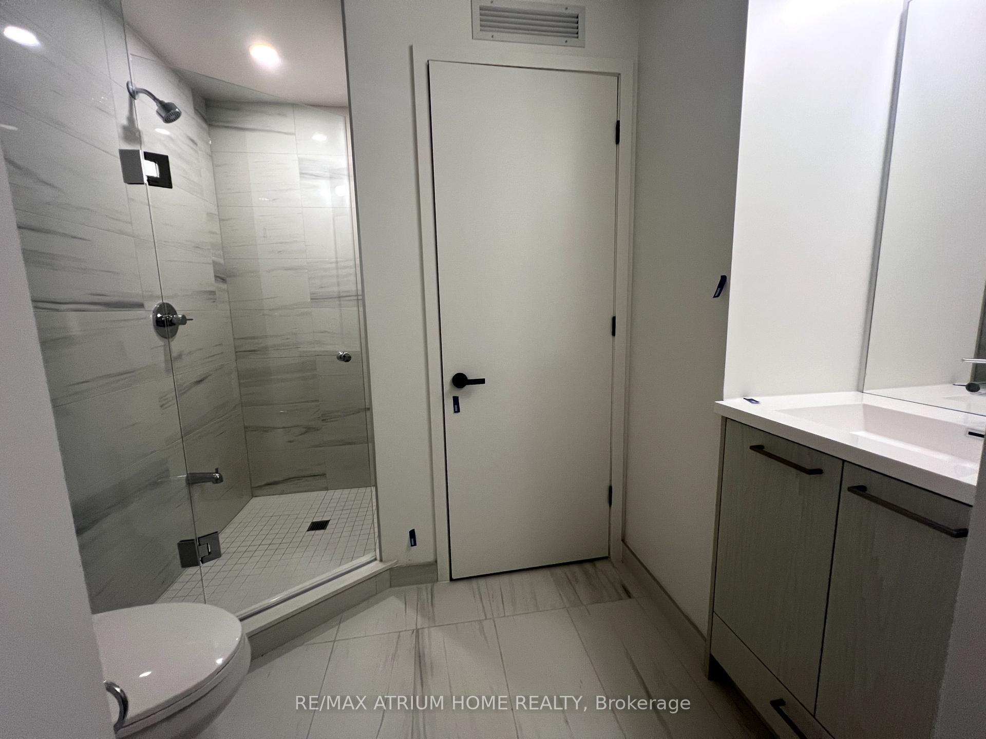 Photo 21 of Unit 4006, 28 Interchange Way, Vaughan, Vaughan Corporate Centre — HOMEH