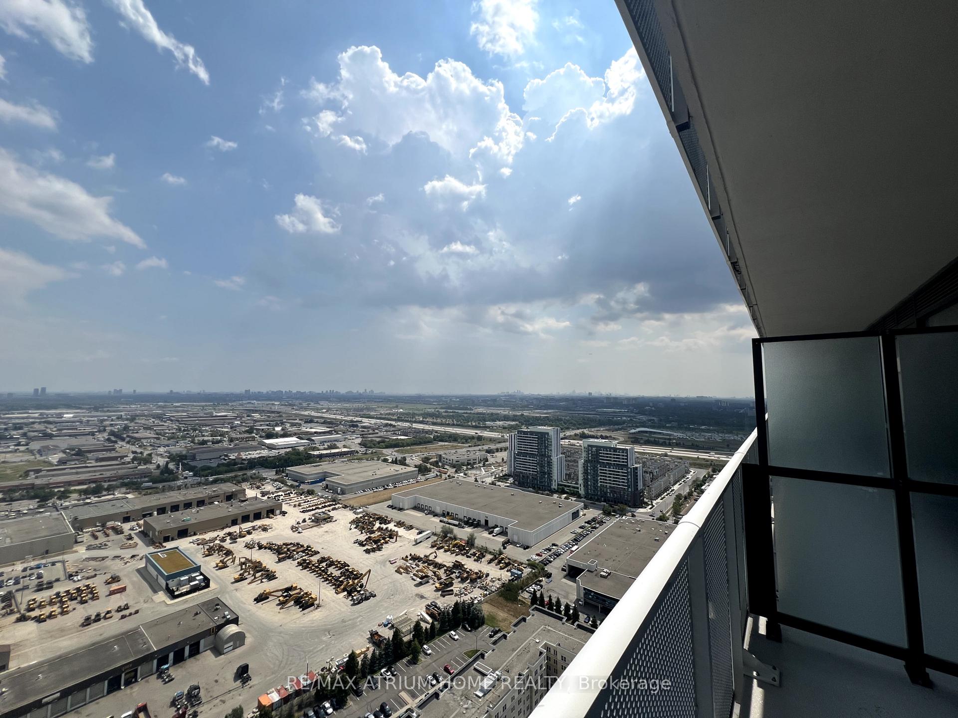 Photo 26 of Unit 4006, 28 Interchange Way, Vaughan, Vaughan Corporate Centre — HOMEH
