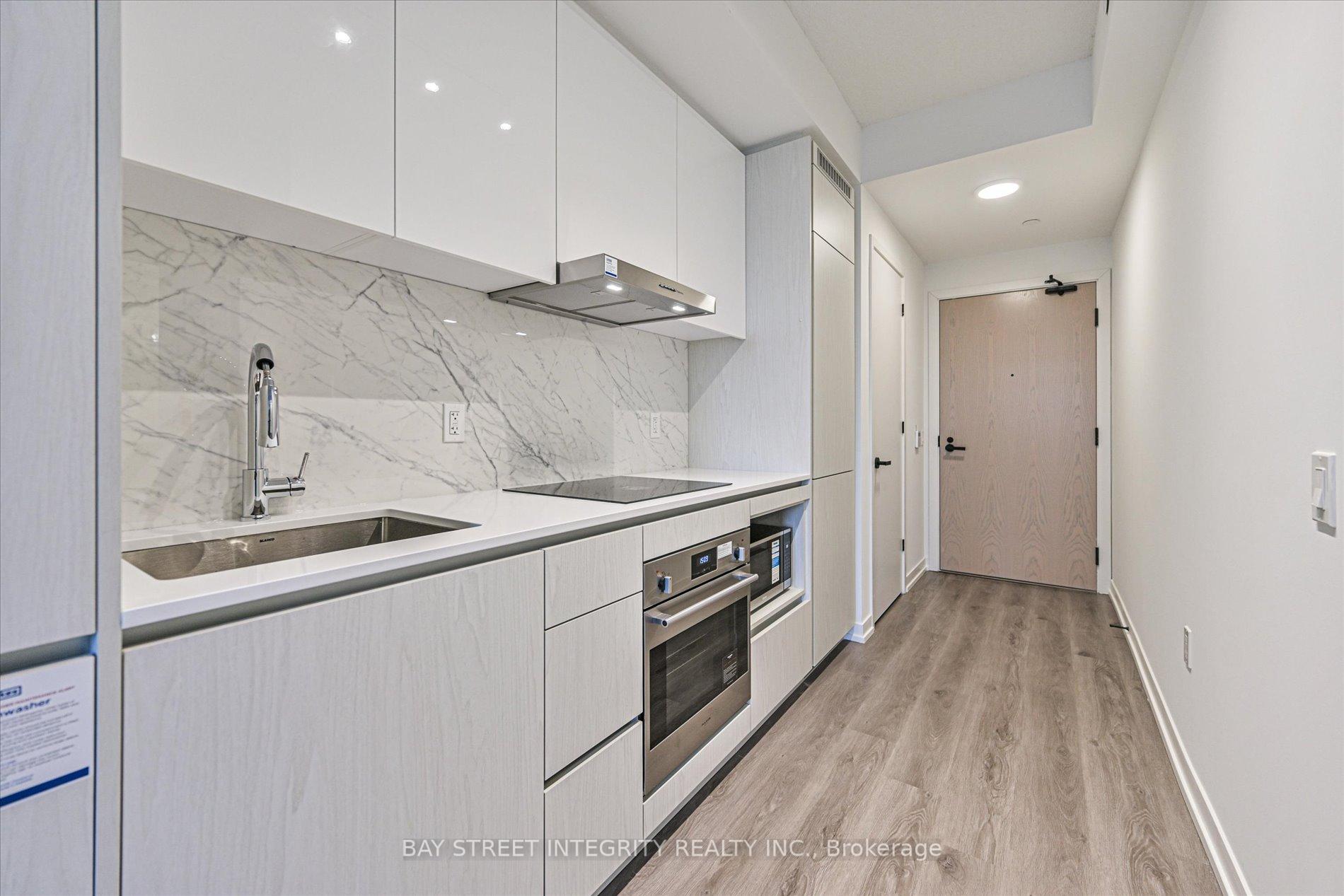 Photo 4 of Unit 2915, 28 Interchange Way, Vaughan, Vaughan Corporate Centre — HOMEH