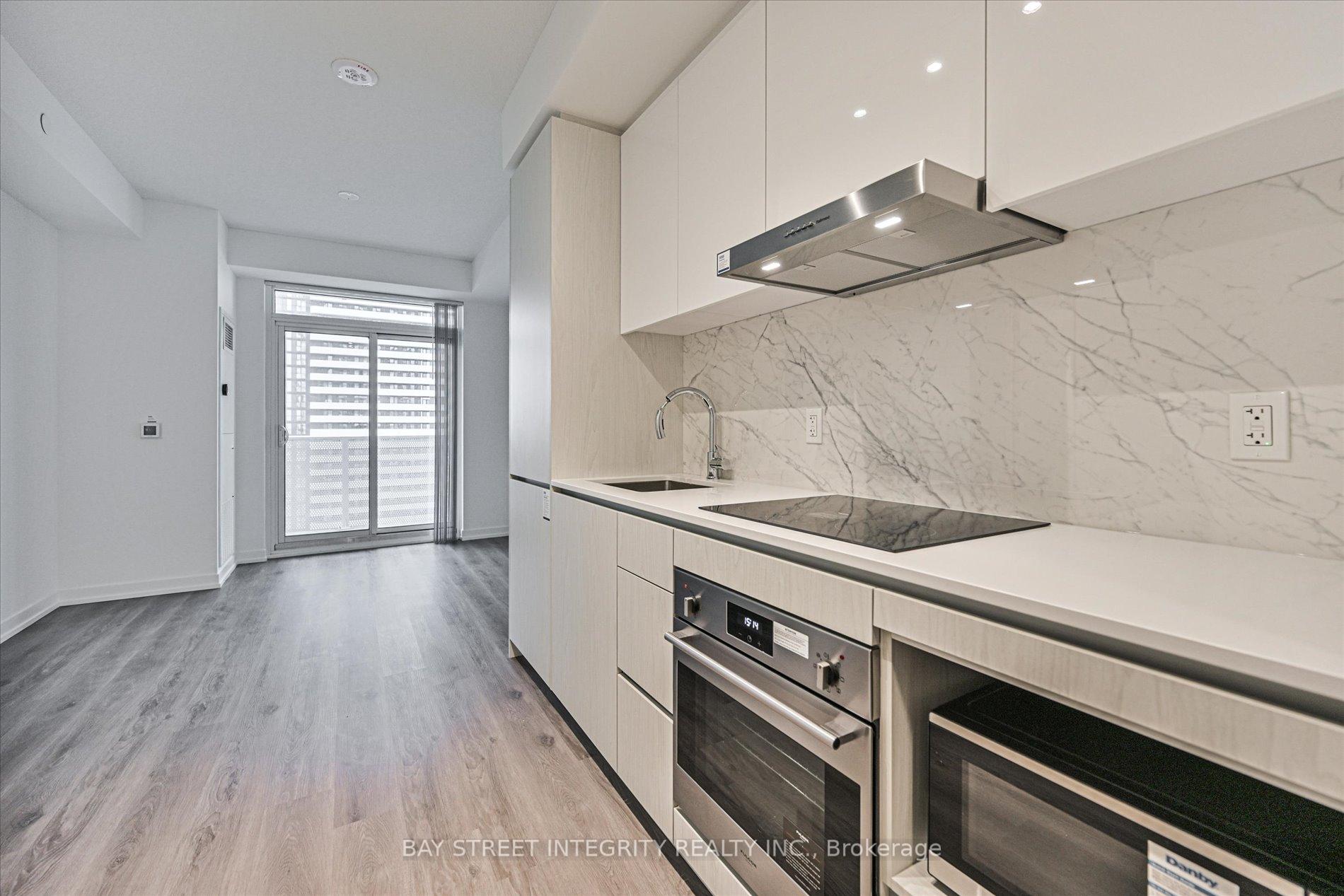 Photo 5 of Unit 2915, 28 Interchange Way, Vaughan, Vaughan Corporate Centre — HOMEH