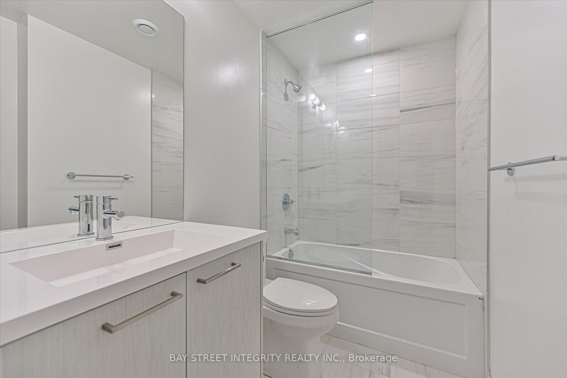 Photo 13 of Unit 2915, 28 Interchange Way, Vaughan, Vaughan Corporate Centre — HOMEH