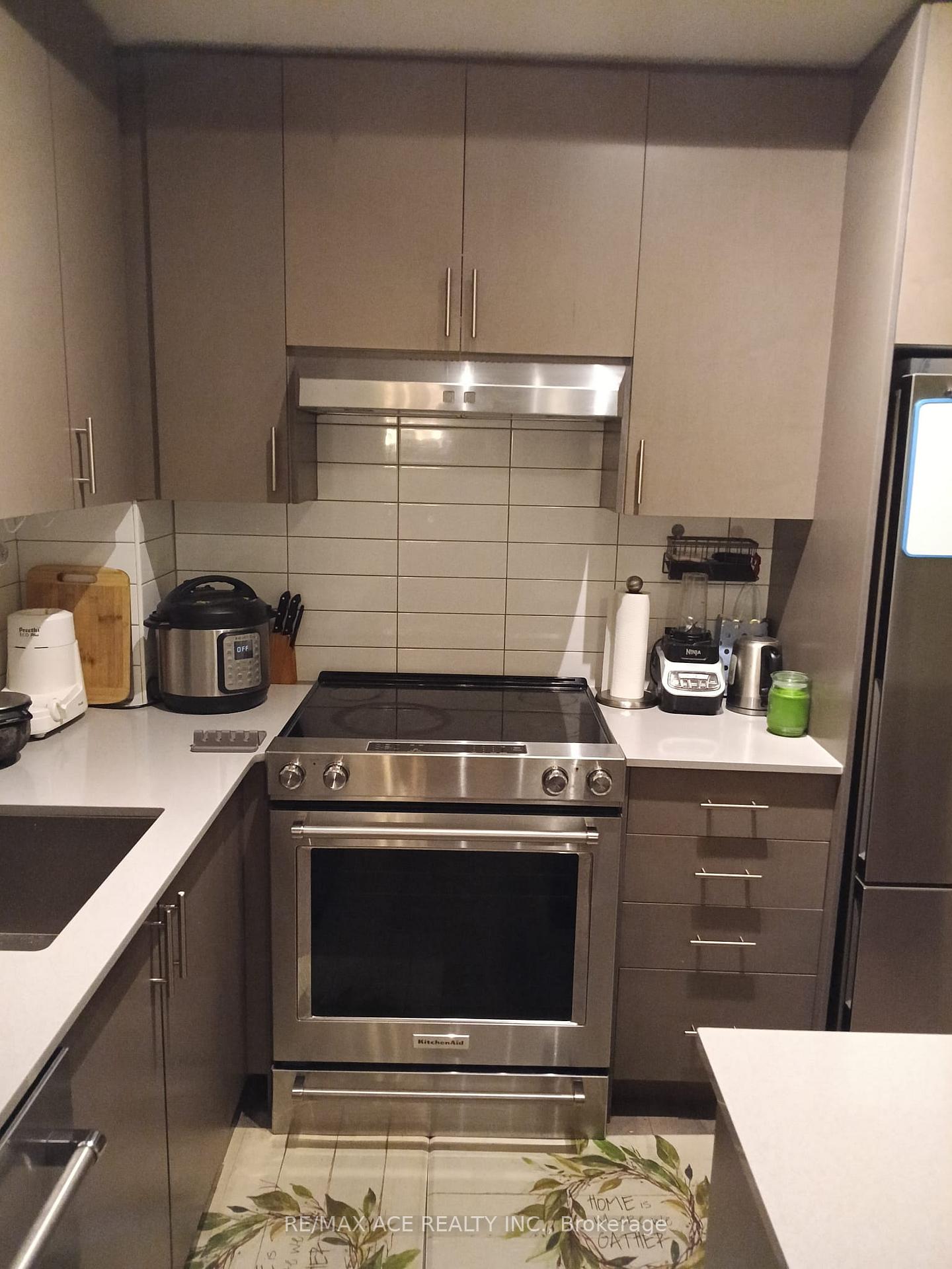 Photo 5 of Unit 1210, 9000 Jane Street E, Vaughan, Vellore Village — HOMEH