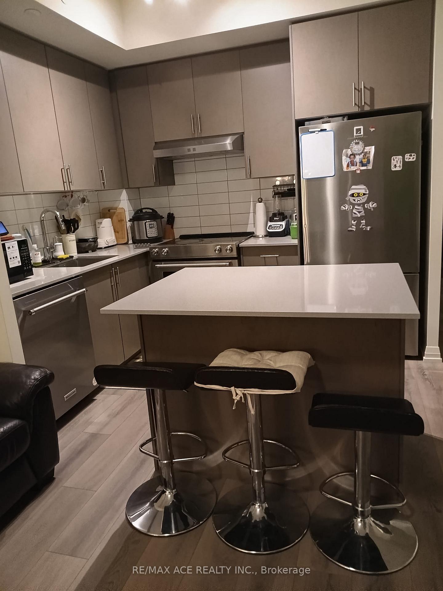 Photo 6 of Unit 1210, 9000 Jane Street E, Vaughan, Vellore Village — HOMEH