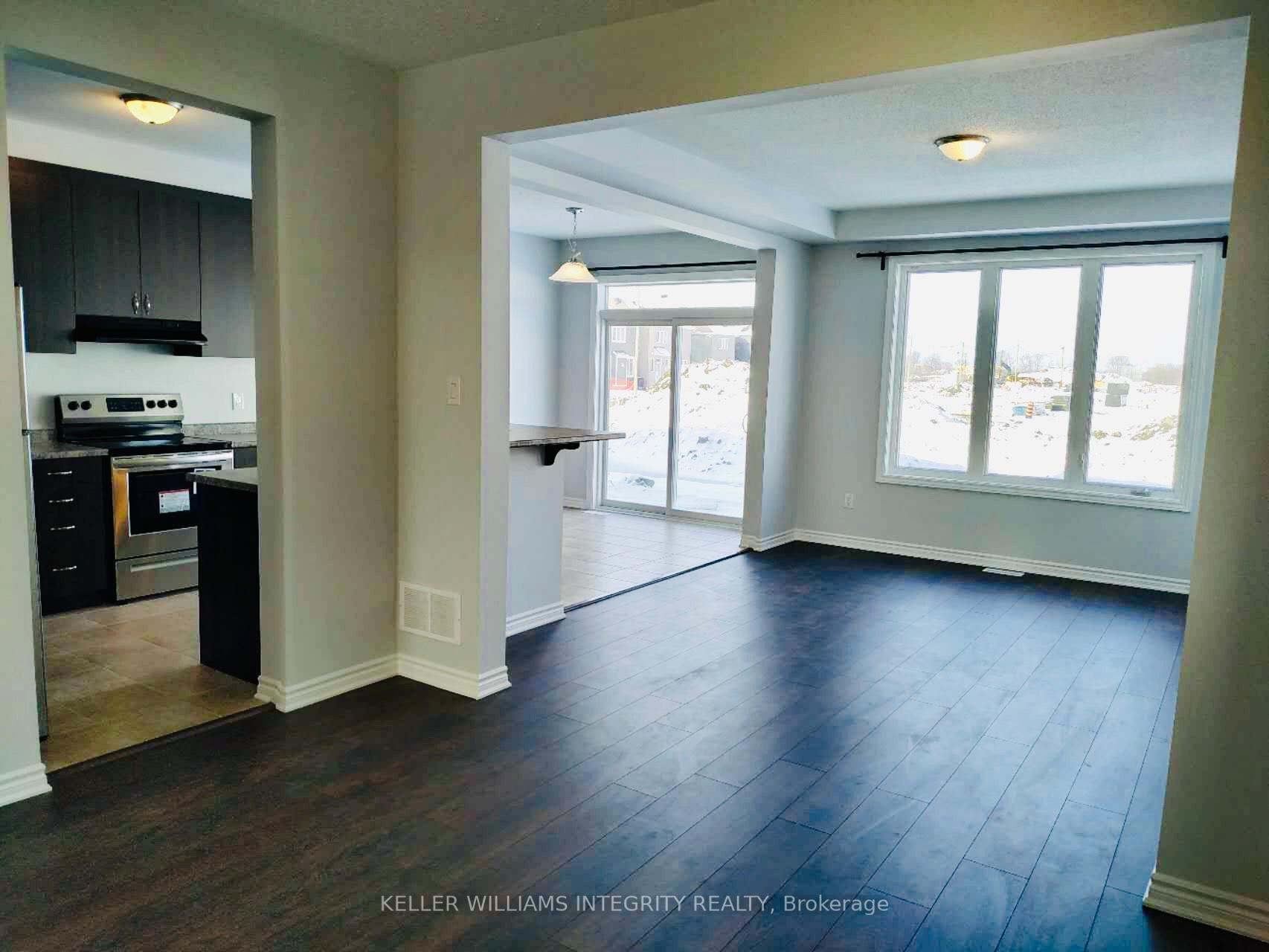 Photo 2 of 2291 Watercolours Way, Ottawa, Barrhaven - Half Moon Bay — HOMEH
