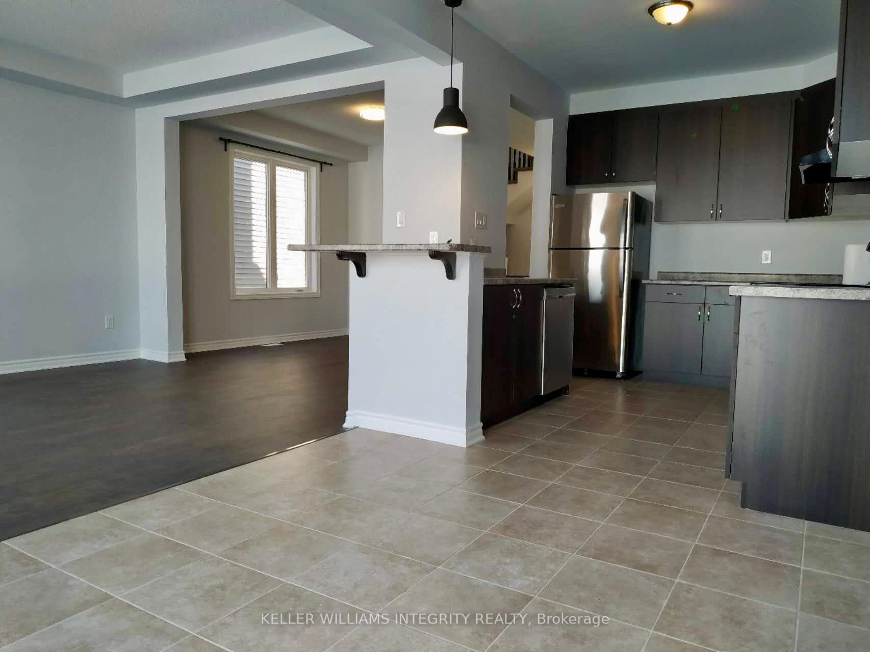 Photo 5 of 2291 Watercolours Way, Ottawa, Barrhaven - Half Moon Bay — HOMEH