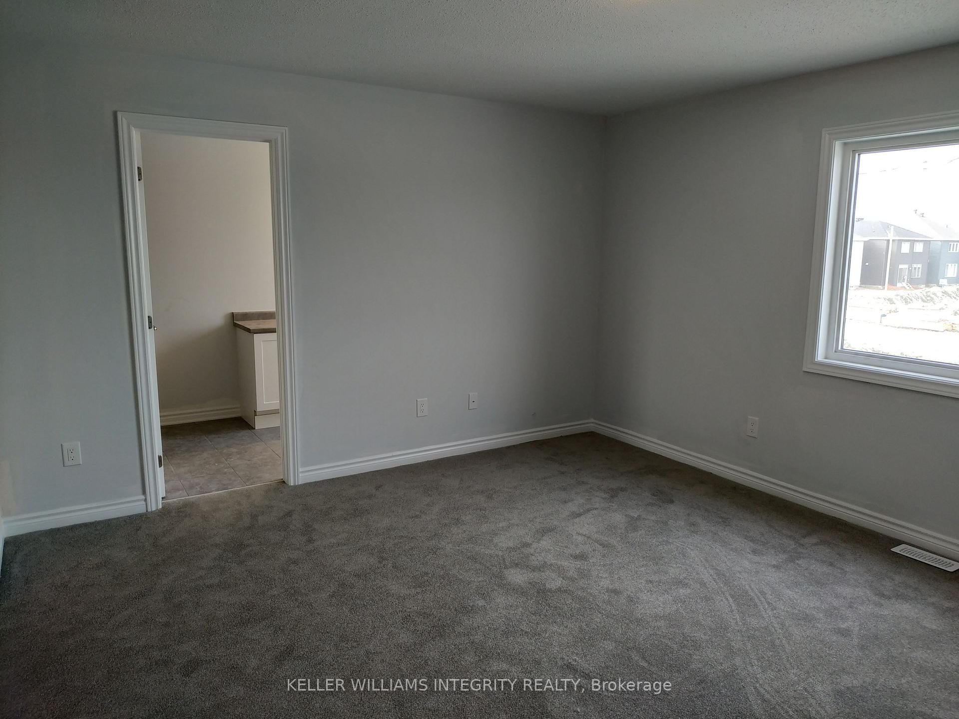 Photo 9 of 2291 Watercolours Way, Ottawa, Barrhaven - Half Moon Bay — HOMEH