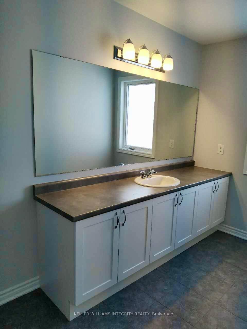 Photo 13 of 2291 Watercolours Way, Ottawa, Barrhaven - Half Moon Bay — HOMEH