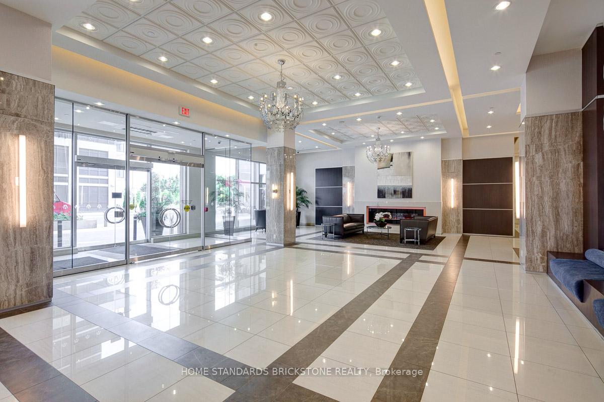 Photo 4 of Unit 2802, 7171 Yonge Street, Markham, Thornhill — HOMEH