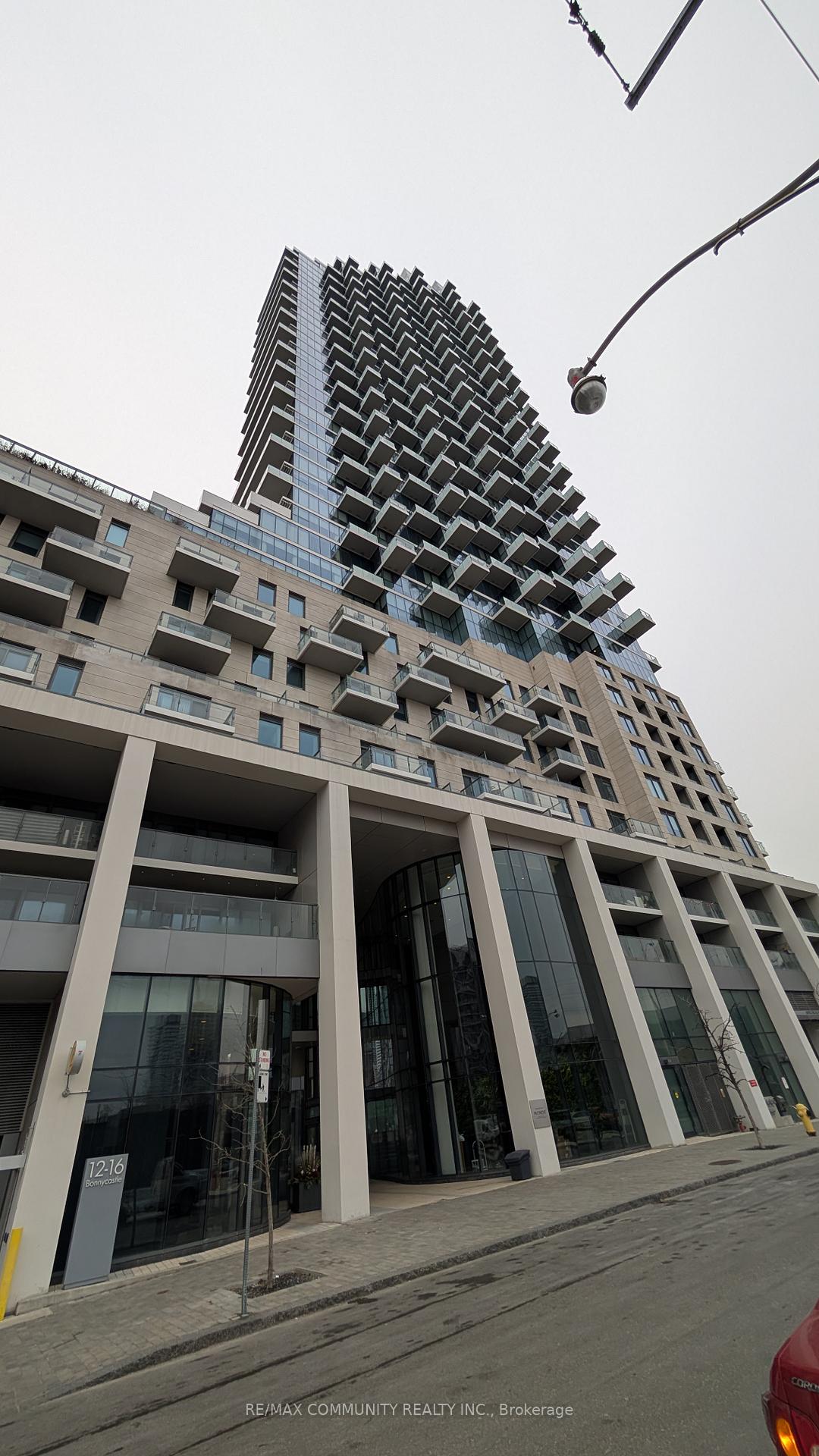 Front of Unit 905, 16 Bonnycastle Street