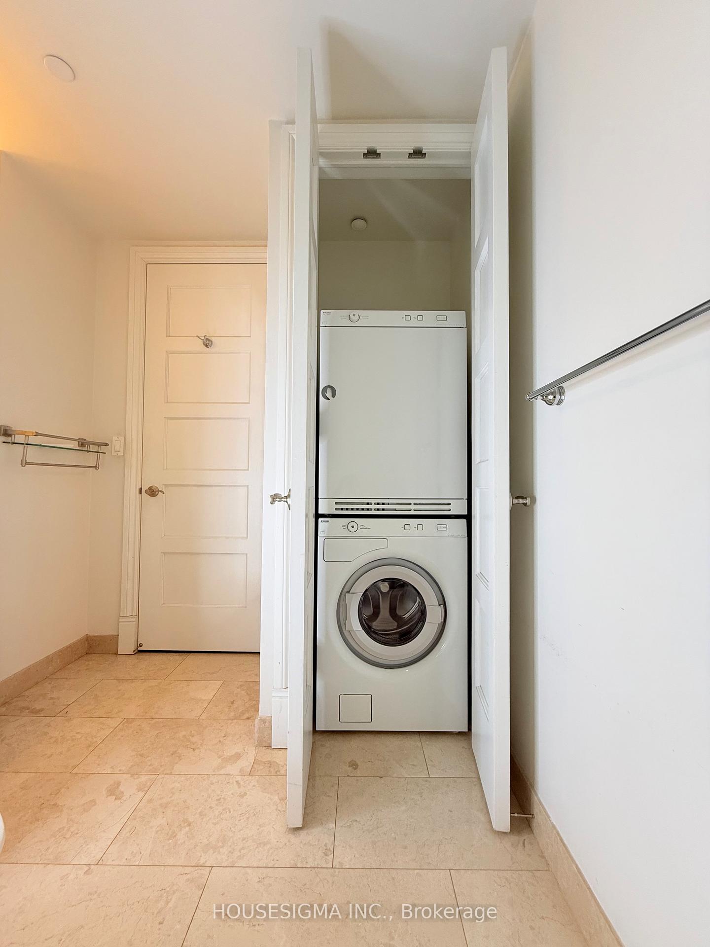Photo 6 of Unit 417, 22 Leader Lane, Toronto, Church-Yonge Corridor — HOMEH