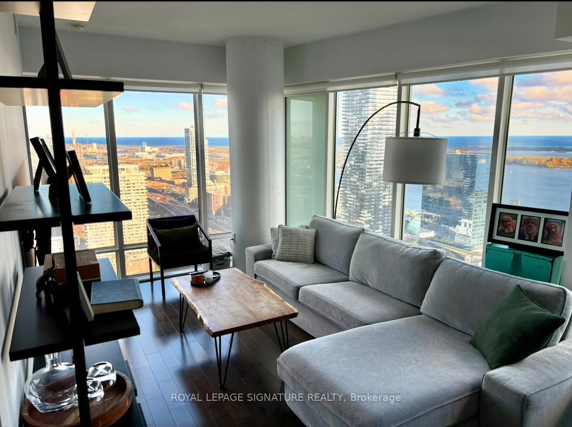 Photo 5 of Unit 4510, 8 The Esplanade, Toronto, Waterfront Communities — HOMEH