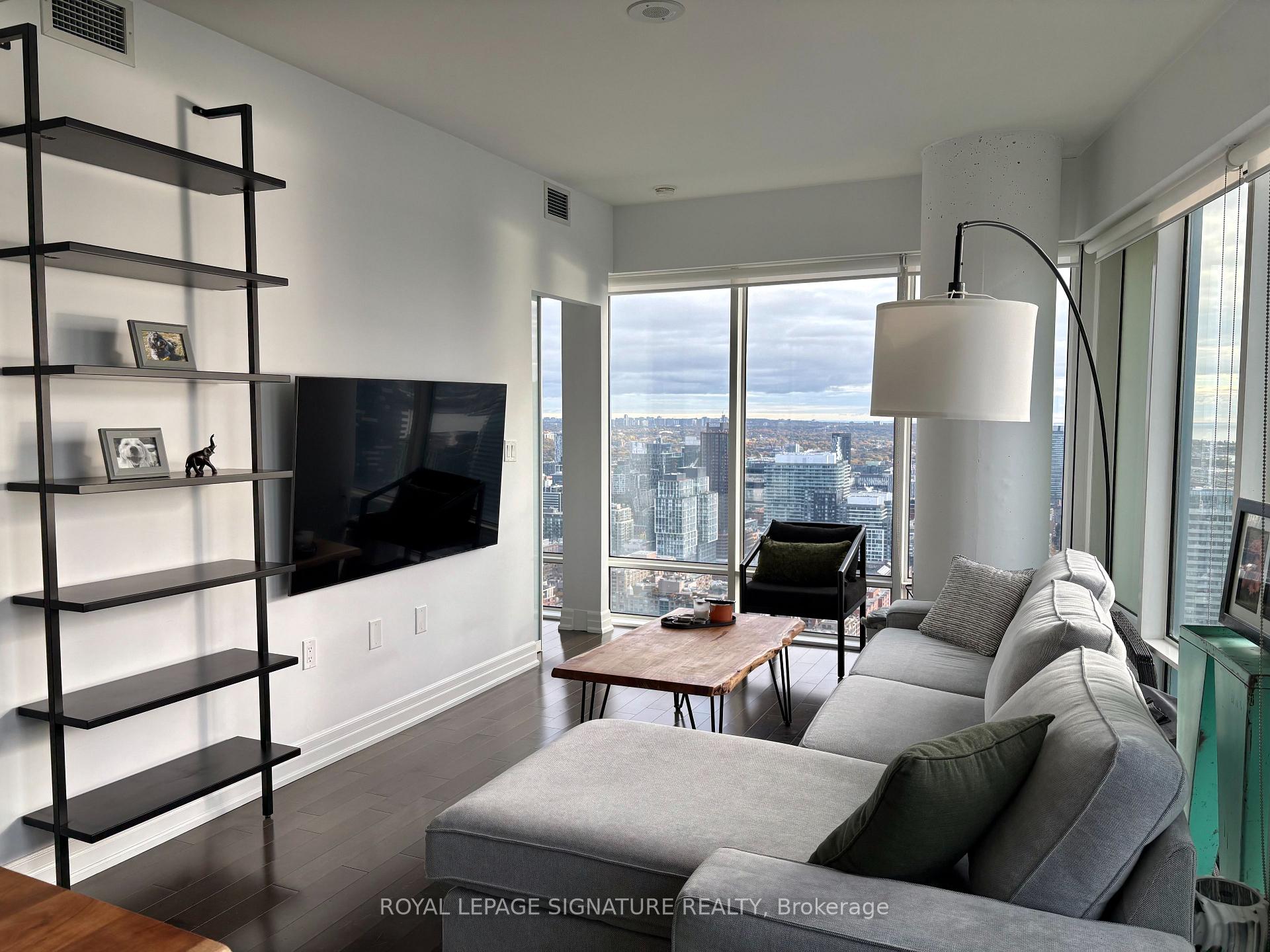 Photo 14 of Unit 4510, 8 The Esplanade, Toronto, Waterfront Communities — HOMEH